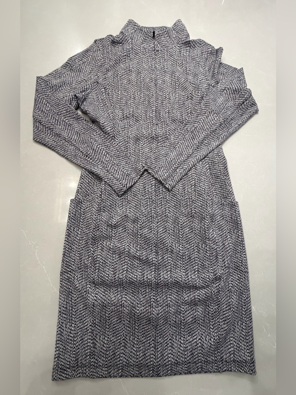 Athleta Delancey Textured Knit Long Sleeve Dress Black and White Herringbone, L